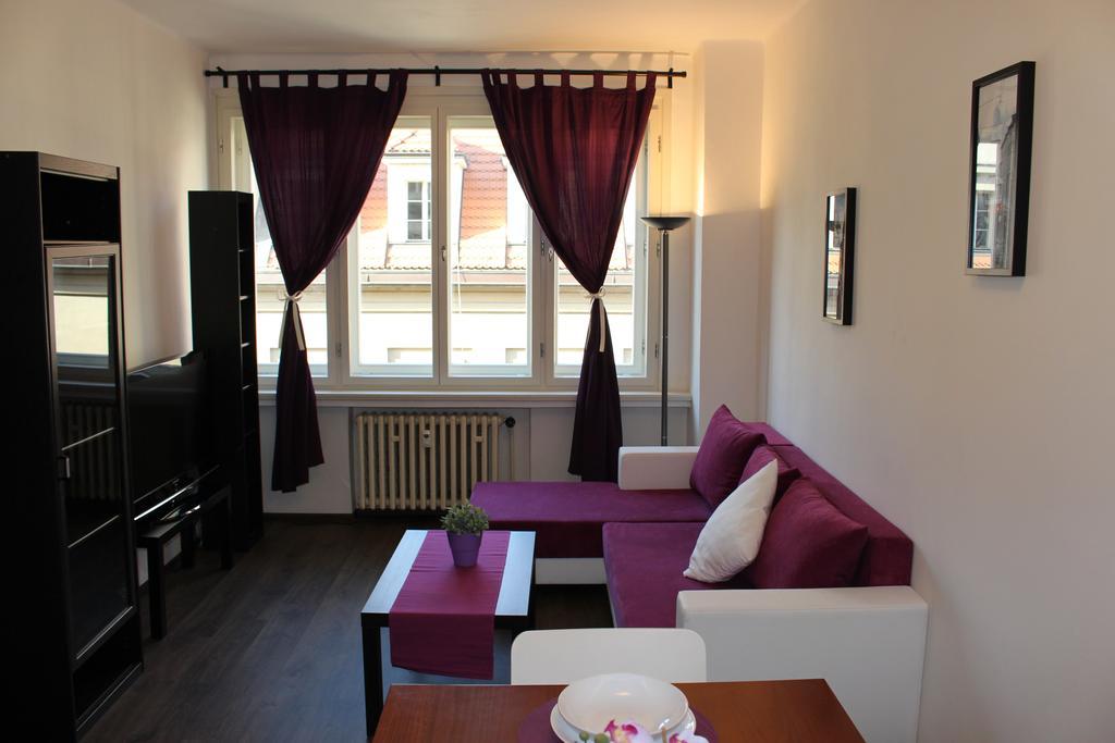 Go Native Prague Apartment Ngoại thất bức ảnh